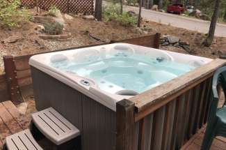 3720 Ruby Way  Cozy 2-Bedroom Ski Lease near Heavenly with Hot Tub and Carport